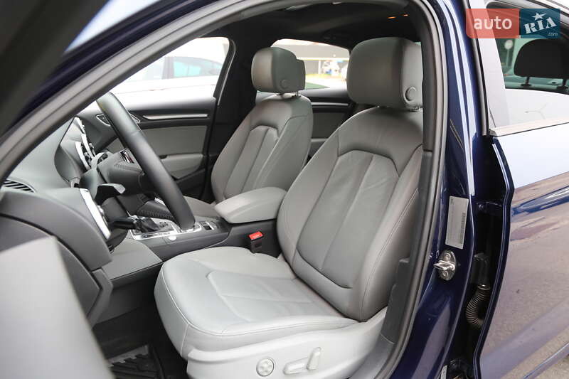 Седан Audi A3 2017 в Киеве