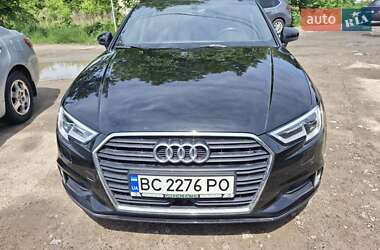Седан Audi A3 2016 в 