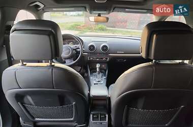 Хэтчбек Audi A3 2015 в 