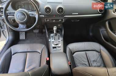 Хэтчбек Audi A3 2015 в 