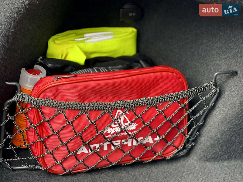 Седан Audi A3 2016 в Киеве фото 23 Седан Audi A3 2016 в Киеве