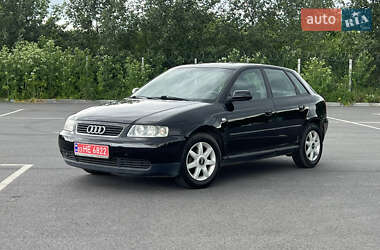 Хэтчбек Audi A3 2003 в 