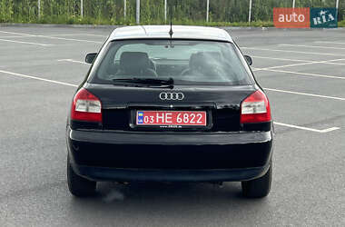 Хэтчбек Audi A3 2003 в 