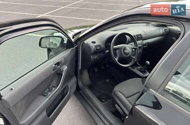 Хэтчбек Audi A3 2003 в 