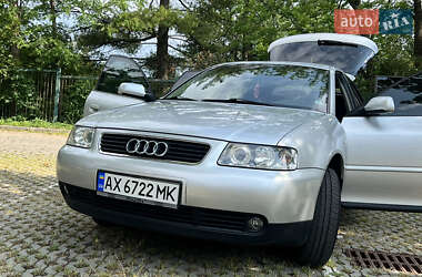 Хэтчбек Audi A3 2000 в 
