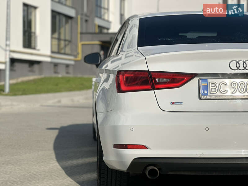 Седан Audi A3 2015 в Яворове