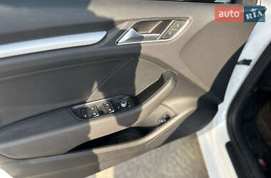 Седан Audi A3 2015 в Яворове