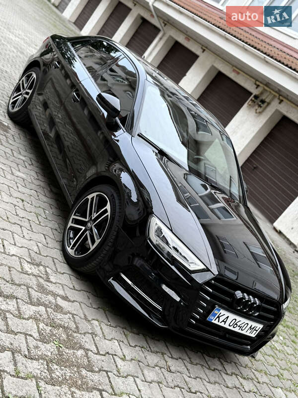 Седан Audi A3 2016 в Киеве