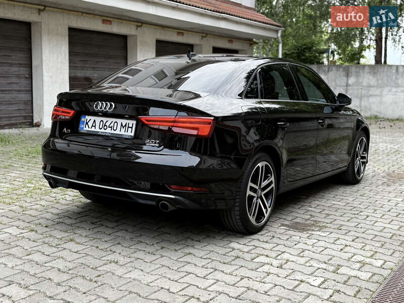 Седан Audi A3 2016 в Киеве