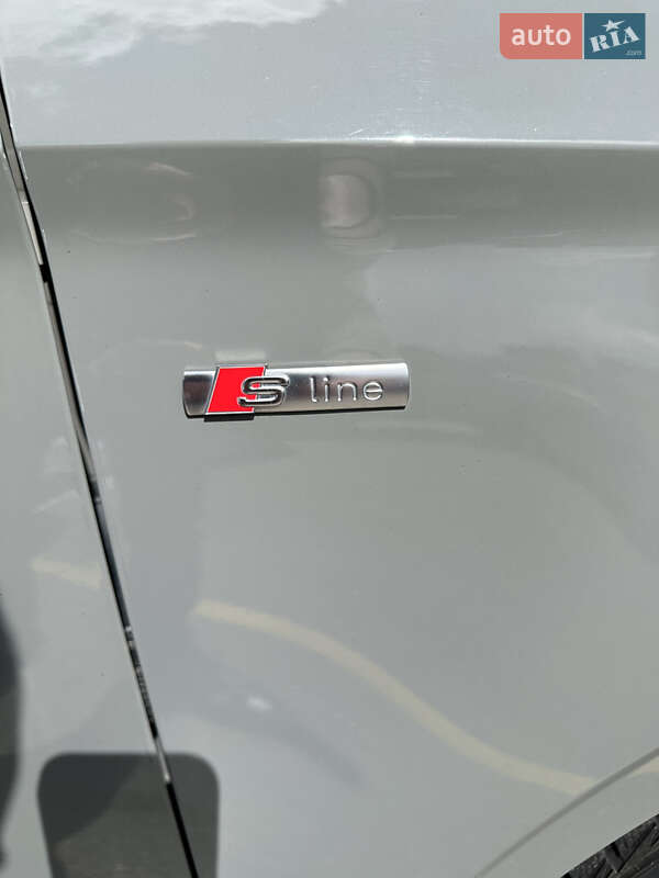 Седан Audi A3 2020 в Киеве