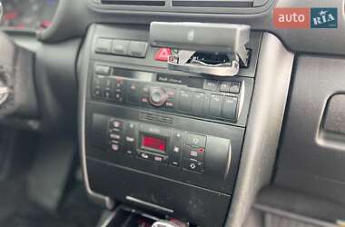 Хэтчбек Audi A3 2001 в 