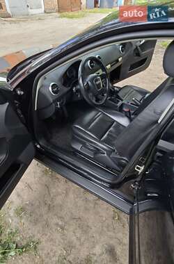 Хэтчбек Audi A3 2011 в 