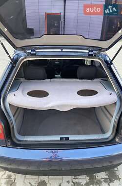Хэтчбек Audi A3 1998 в 