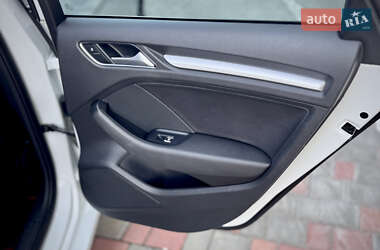 Седан Audi A3 2015 в 