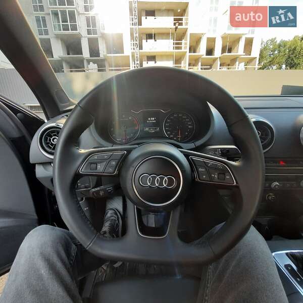 Седан Audi A3 2020 в Киеве