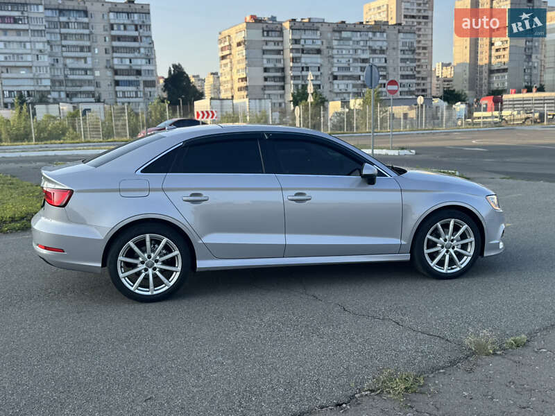 Седан Audi A3 2014 в Киеве