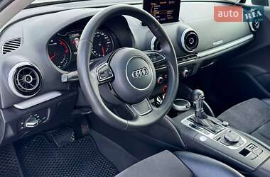 Хэтчбек Audi A3 2016 в 
