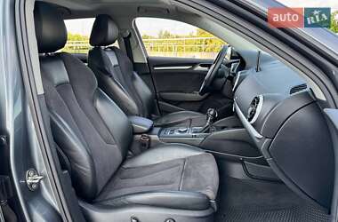 Хэтчбек Audi A3 2016 в 