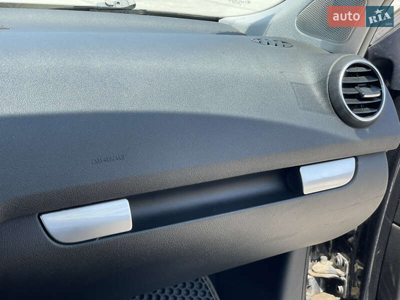 Хэтчбек Audi A3 2003 в Ужгороде