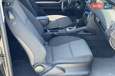 Хэтчбек Audi A3 2003 в 