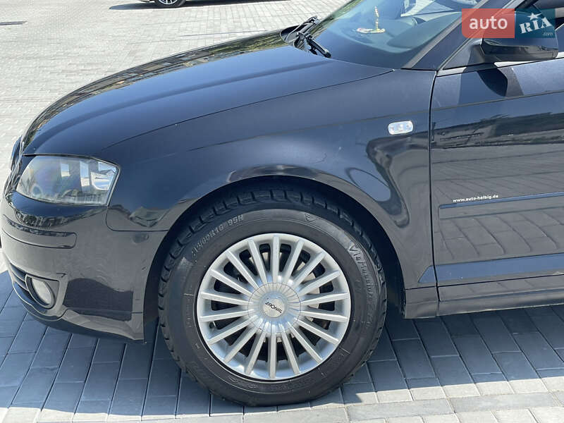Хэтчбек Audi A3 2003 в Ужгороде
