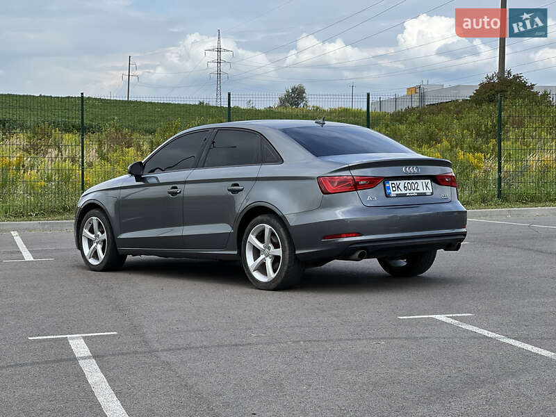 Седан Audi A3 2015 в Ровно