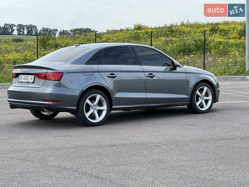 Седан Audi A3 2015 в Ровно