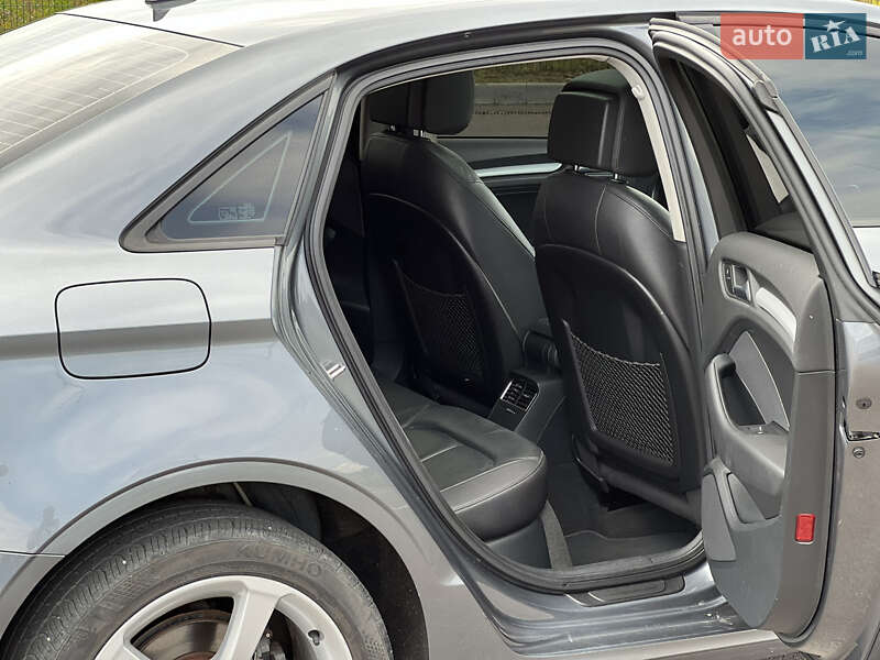 Седан Audi A3 2015 в Ровно