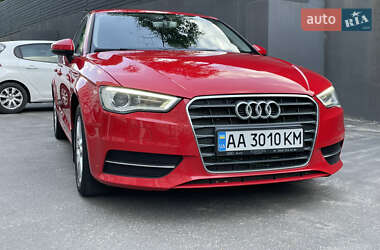 Хэтчбек Audi A3 2016 в 