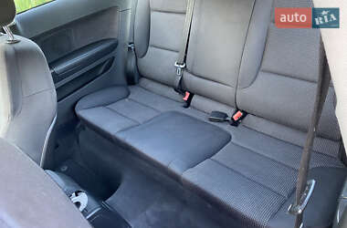 Хэтчбек Audi A3 2004 в 