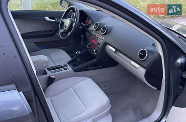 Хэтчбек Audi A3 2005 в 