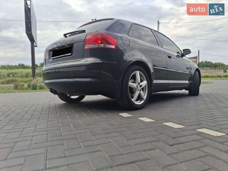 Хетчбек Audi A3 2004 в Кропивницькому