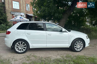 Хэтчбек Audi A3 2010 в 
