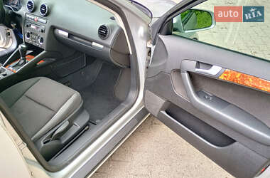 Хэтчбек Audi A3 2005 в 