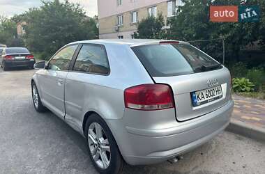 Хэтчбек Audi A3 2005 в 