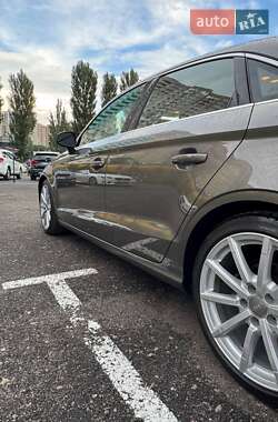 Седан Audi A3 2016 в 