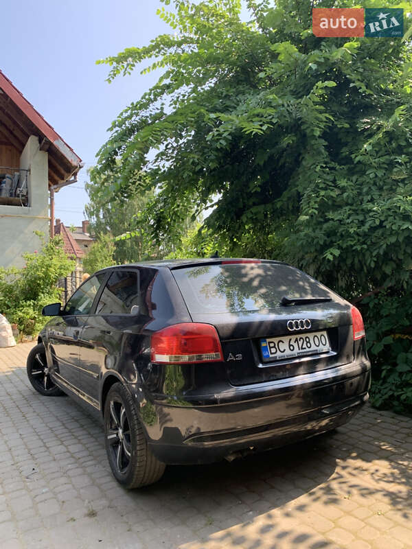 Хэтчбек Audi A3 2004 в Дрогобыче