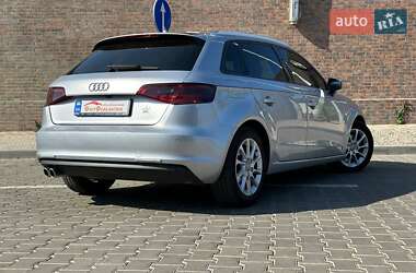 Хэтчбек Audi A3 2016 в 