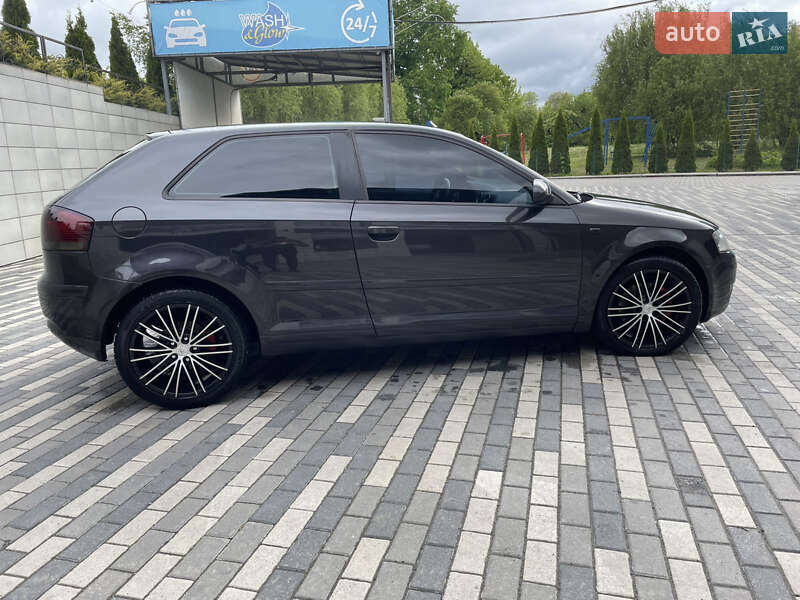 Хетчбек Audi A3 2004 в Красилові