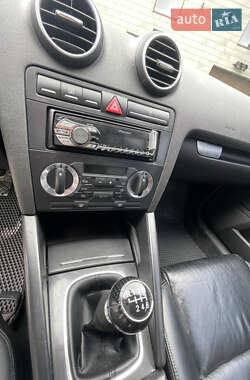 Хетчбек Audi A3 2004 в 