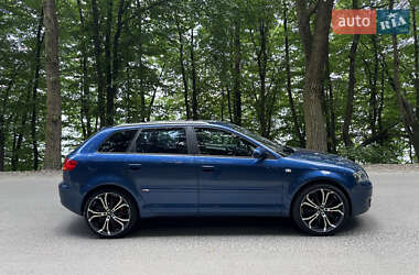 Хэтчбек Audi A3 2008 в 
