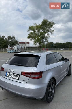 Хэтчбек Audi A3 2015 в 