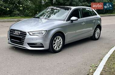 Хэтчбек Audi A3 2015 в Киеве