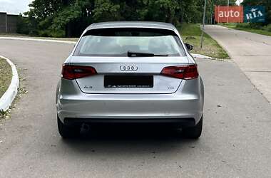 Хэтчбек Audi A3 2015 в 