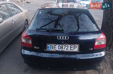 Хэтчбек Audi A3 2001 в 