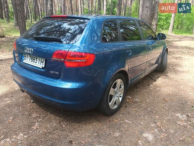 Хэтчбек Audi A3 2010 в Гадяче