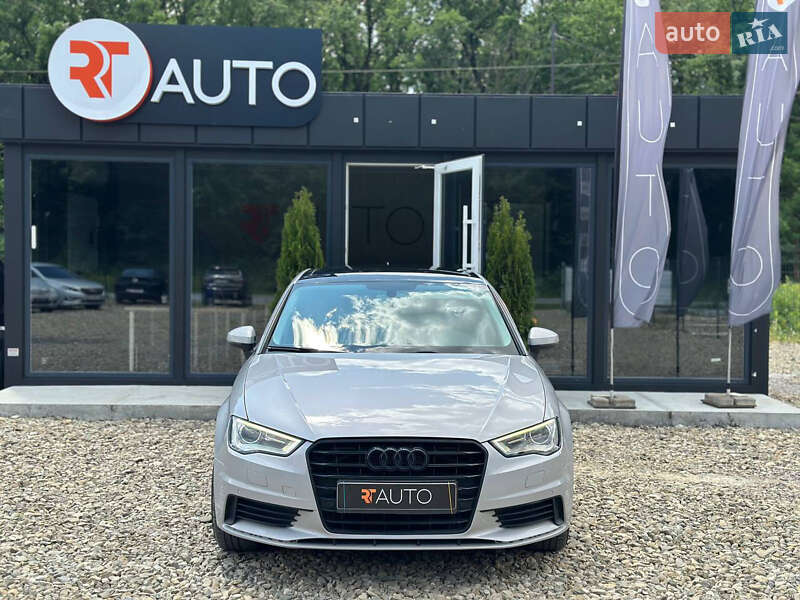 Седан Audi A3 2015 в Львове