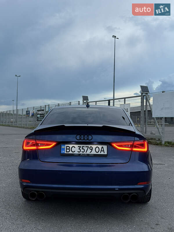 Седан Audi A3 2015 в Львове