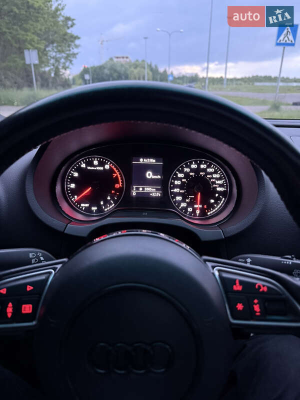 Седан Audi A3 2015 в Львове
