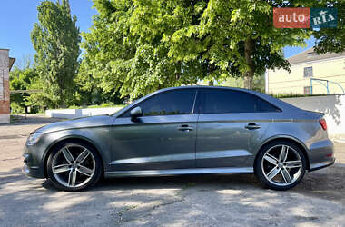 Седан Audi A3 2015 в 